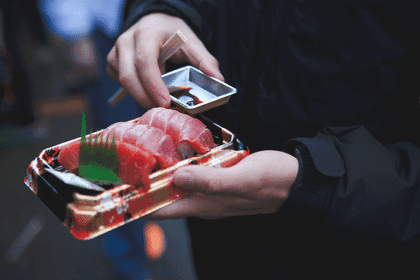 Top 10 Foods to Try in Japan 🍣🍜🍡